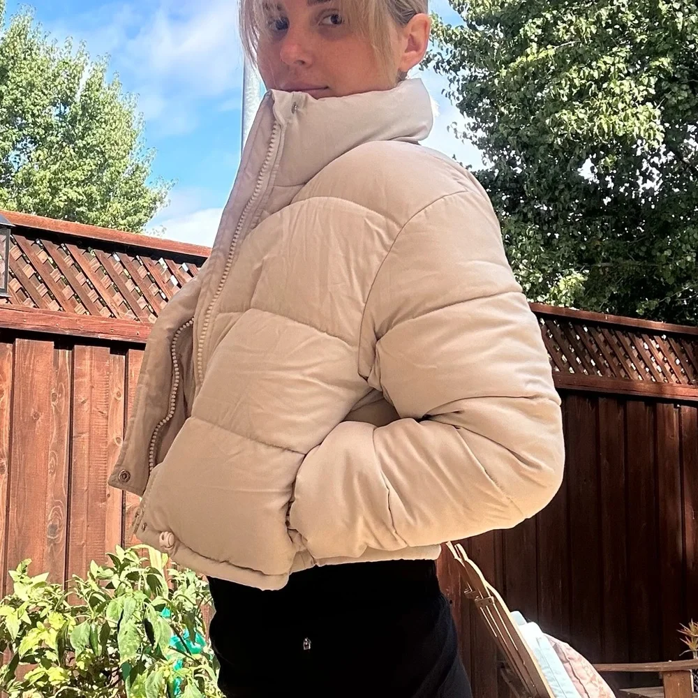 Cropped Puffer Jacket - Picture 2 of 8